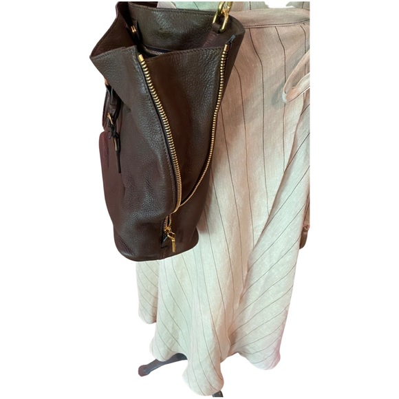 Prada Vitello Cervo side zip tote. EUC - Picture 5 of 14